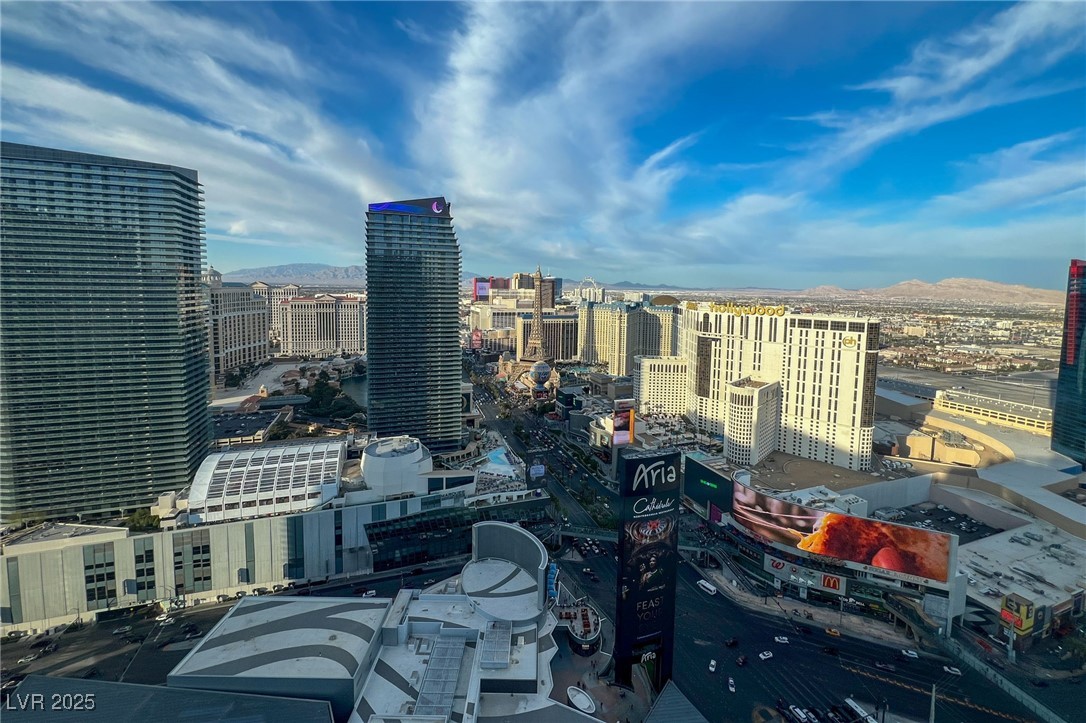 3726 Las Vegas Boulevard 3207
