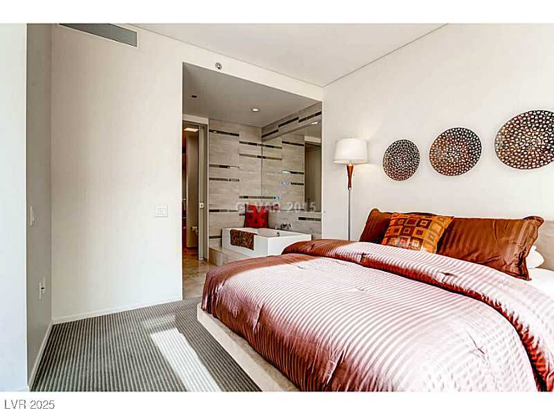 3726 South LAS VEGAS BL Boulevard 3202