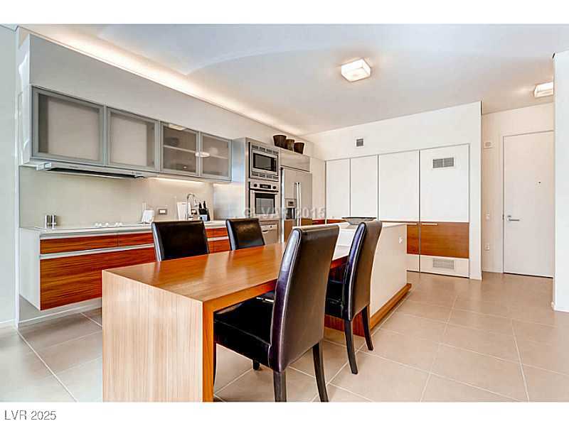 3726 South LAS VEGAS BL Boulevard 3202
