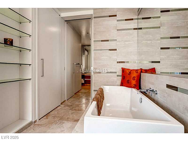 3726 South LAS VEGAS BL Boulevard 3202