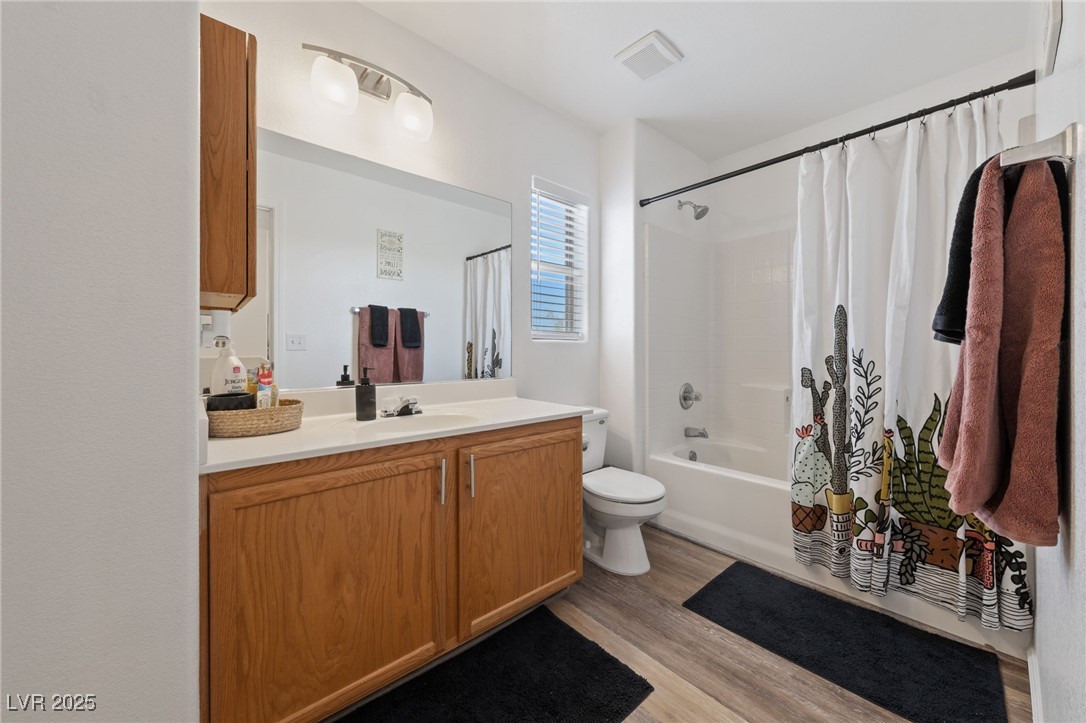 7438 Grizzly Giant Street