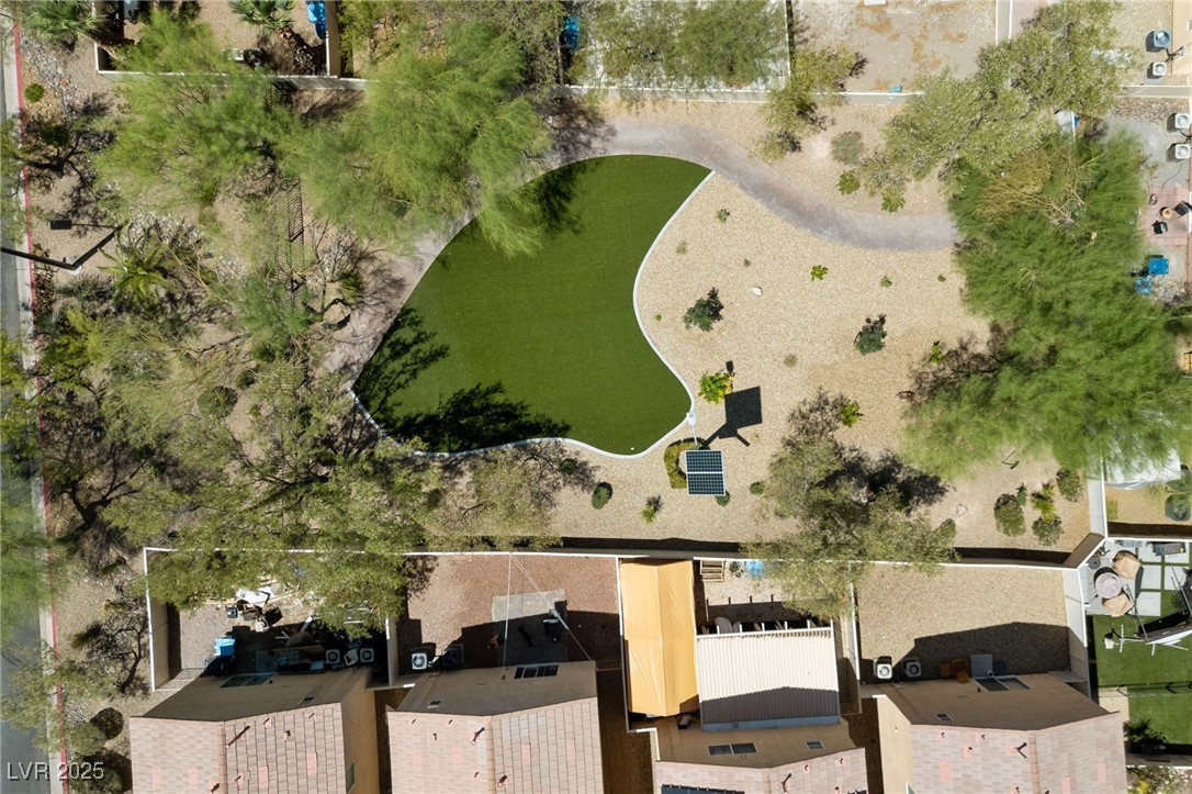 7438 Grizzly Giant Street