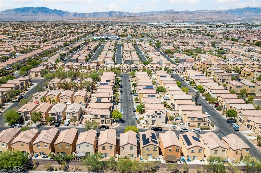 7438 Grizzly Giant Street