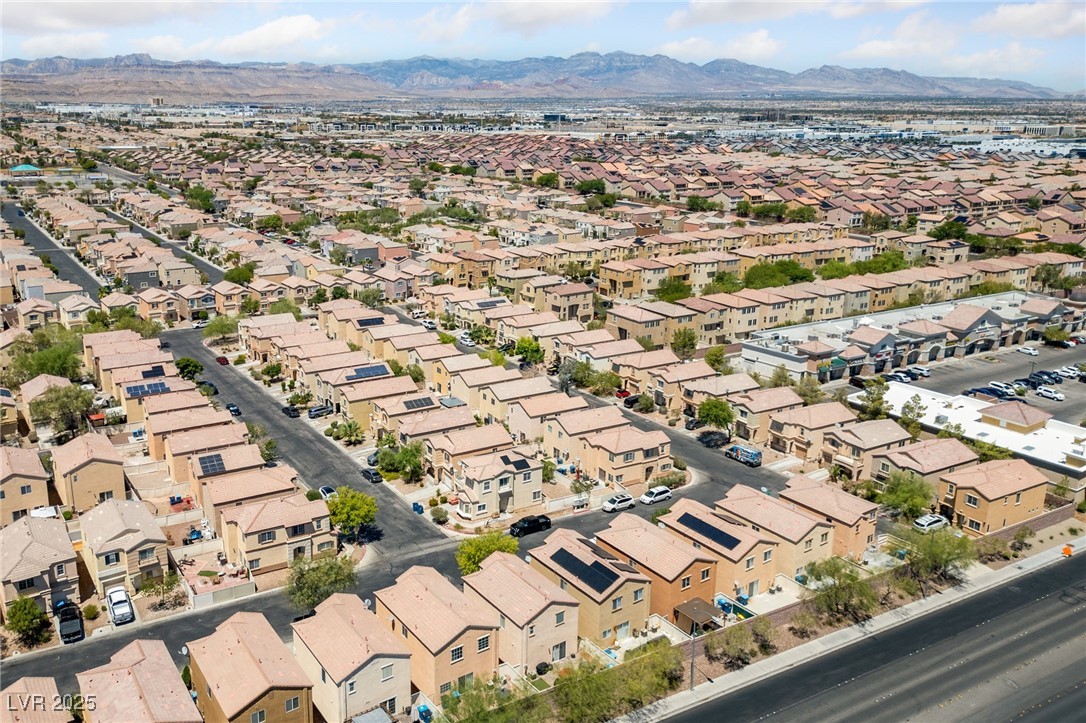 7438 Grizzly Giant Street