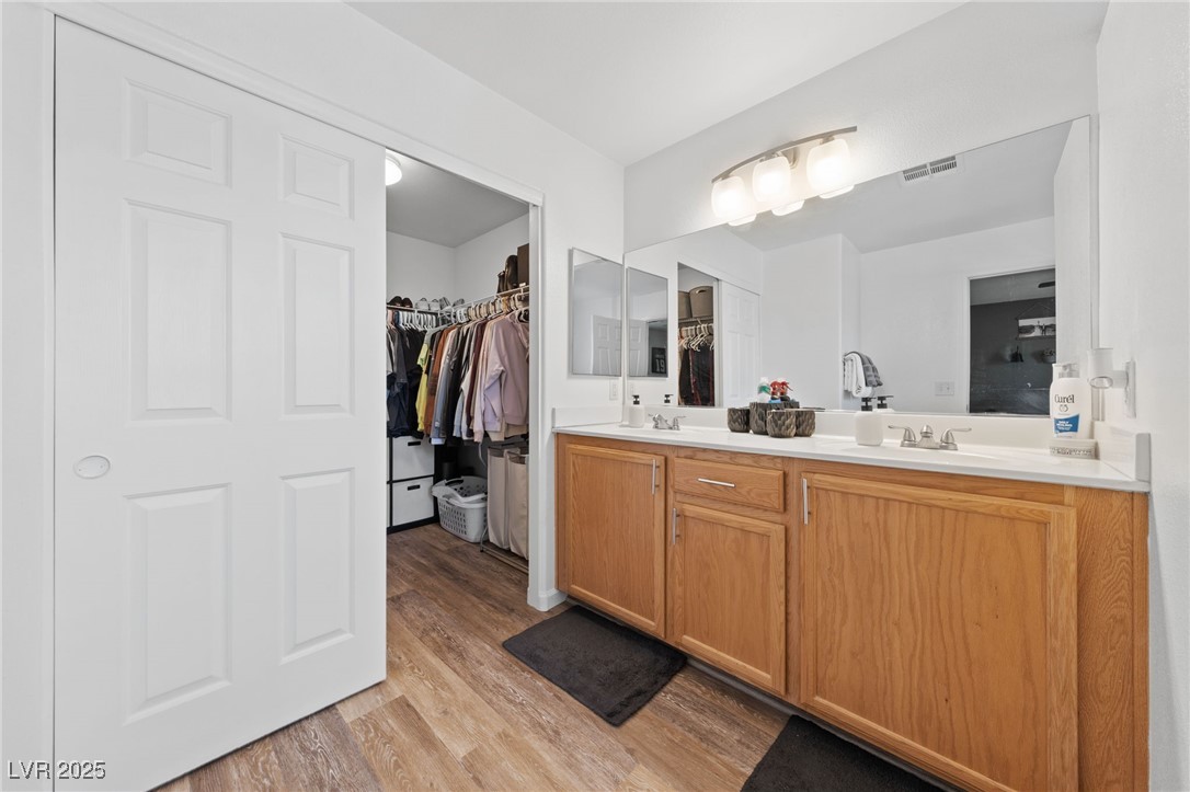 7438 Grizzly Giant Street