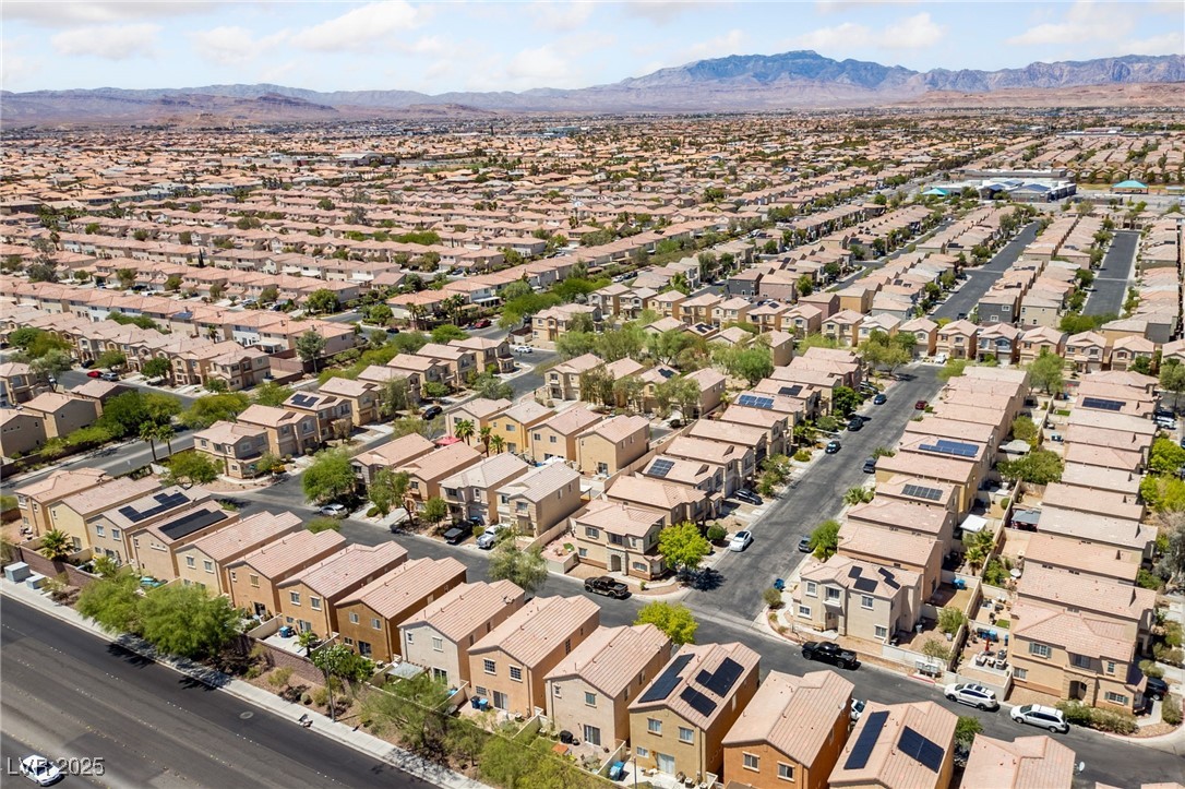 7438 Grizzly Giant Street