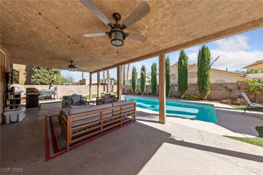 9429 Abalone Way