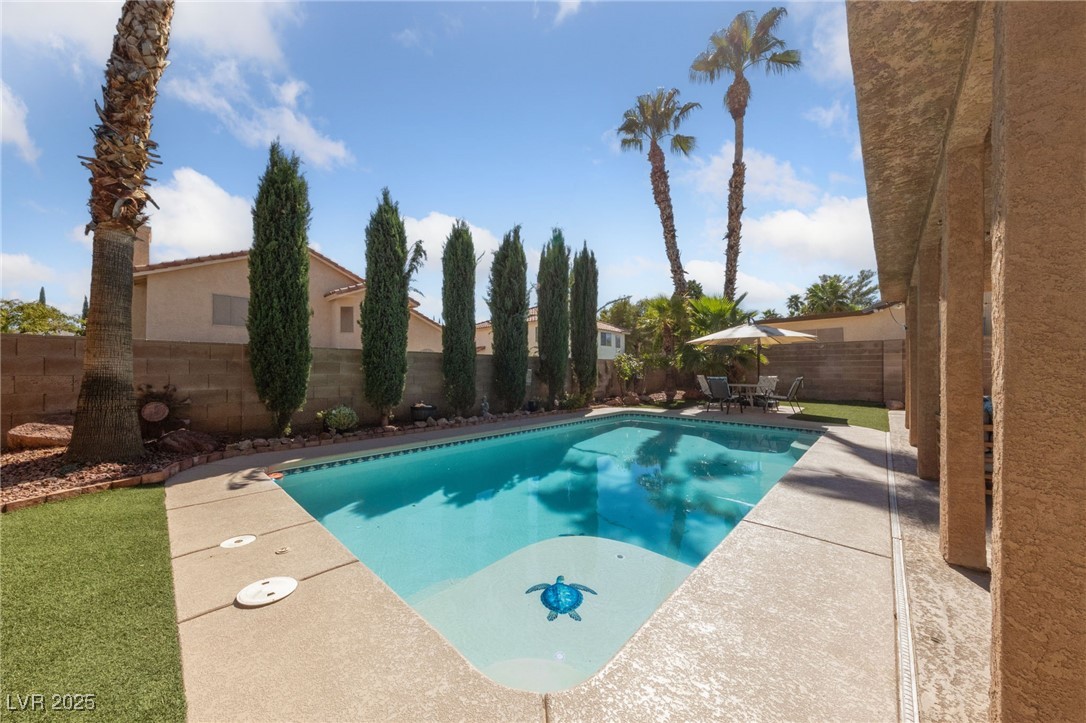 9429 Abalone Way