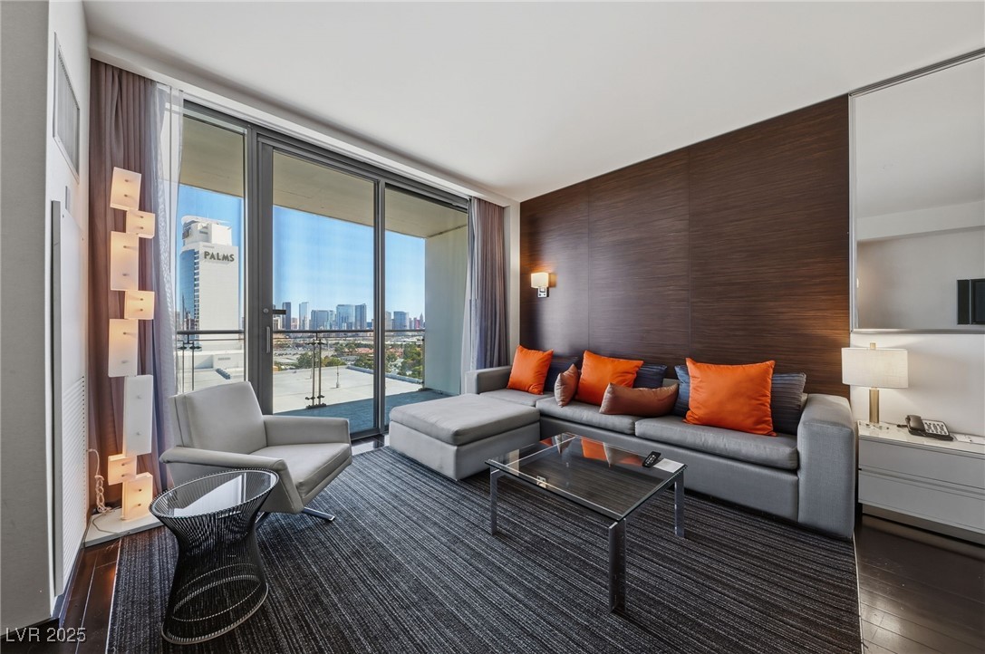 4381 West Flamingo Road 11308