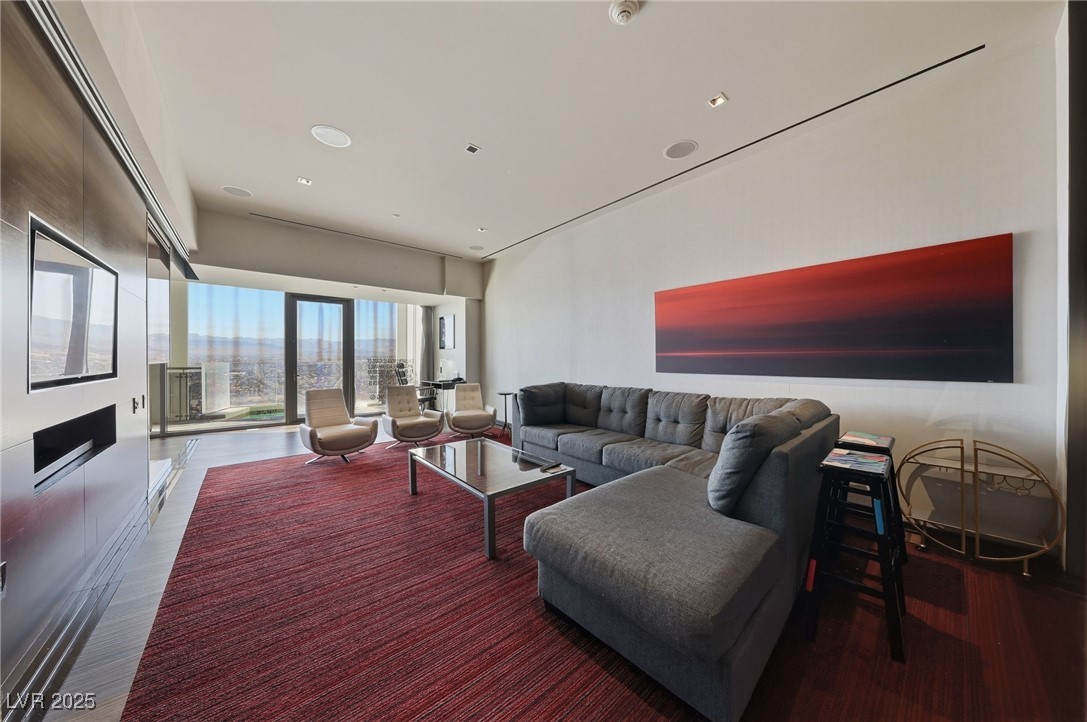 4381 West Flamingo Road 58301