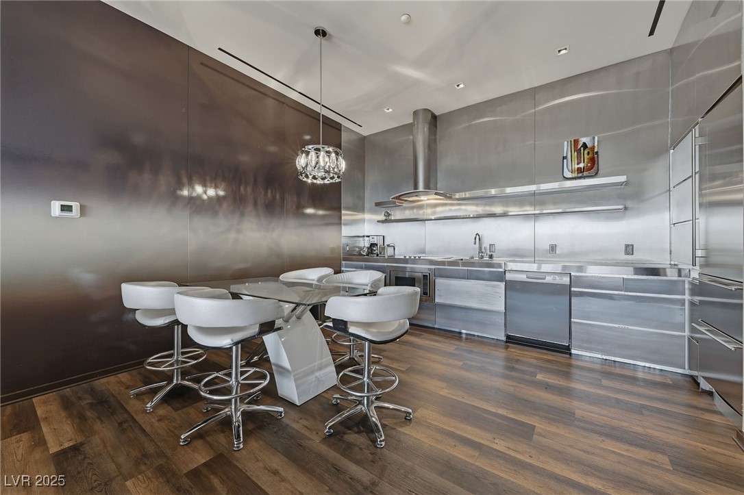 4381 West Flamingo Road 58301