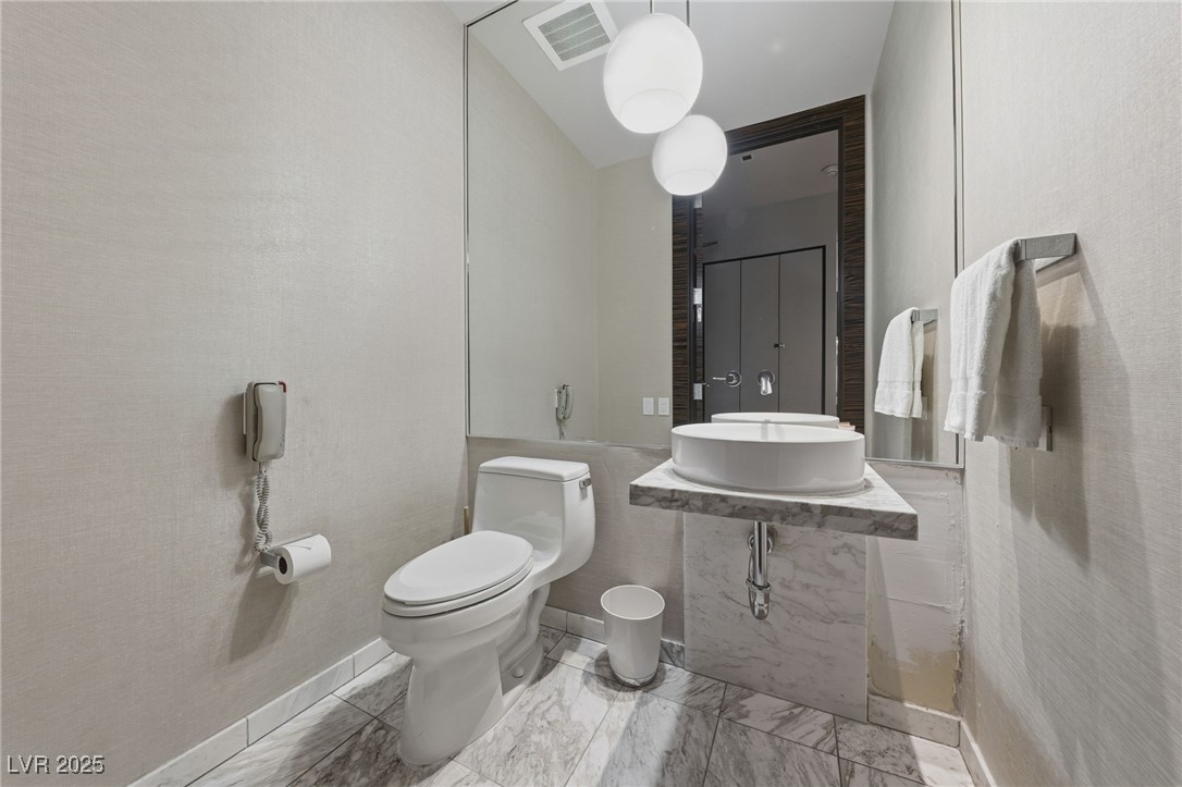 4381 West Flamingo Road 58301