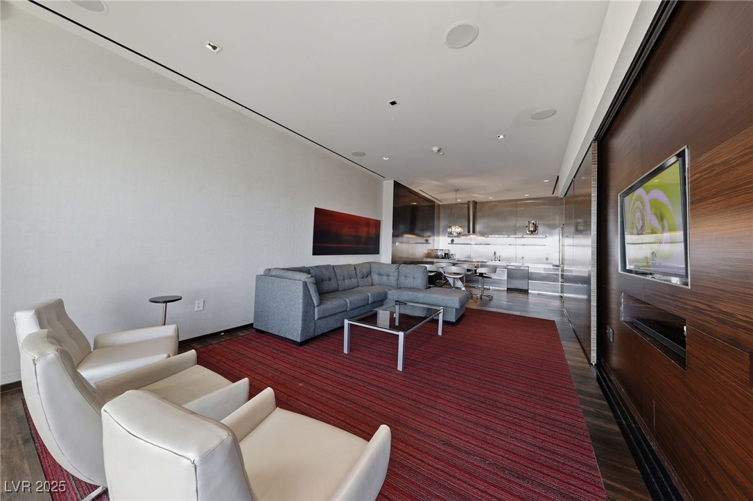 4381 West Flamingo Road 58301