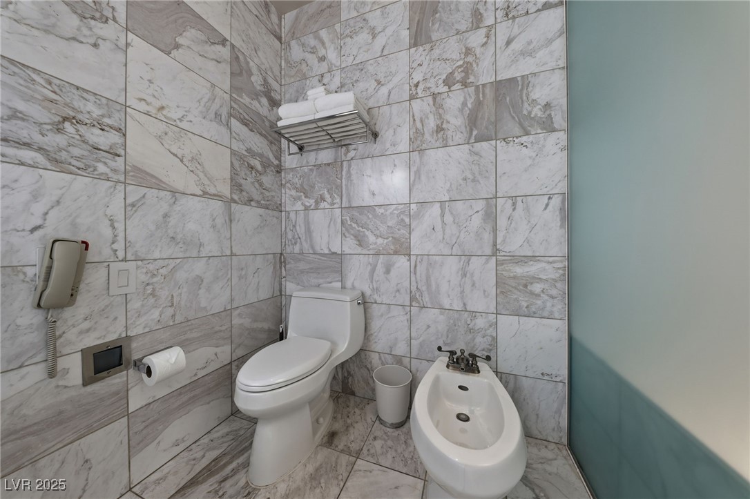 4381 West Flamingo Road 58301