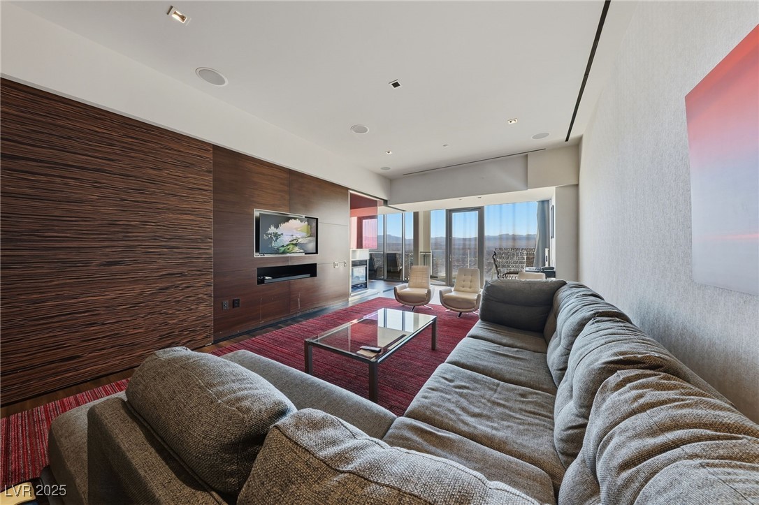 4381 West Flamingo Road 58301