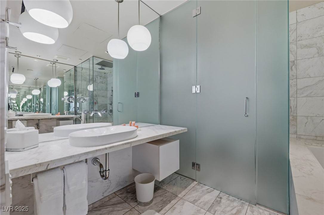 4381 West Flamingo Road 58301