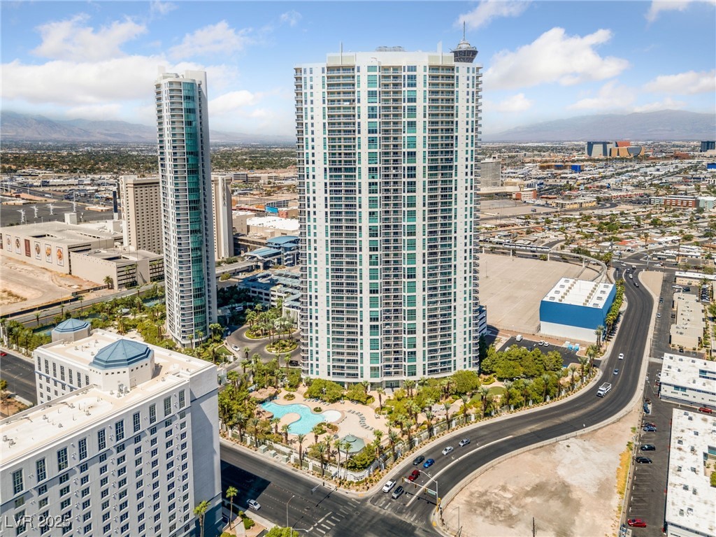 322 Karen Avenue 2001