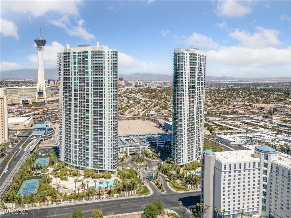 322 Karen Avenue 2001