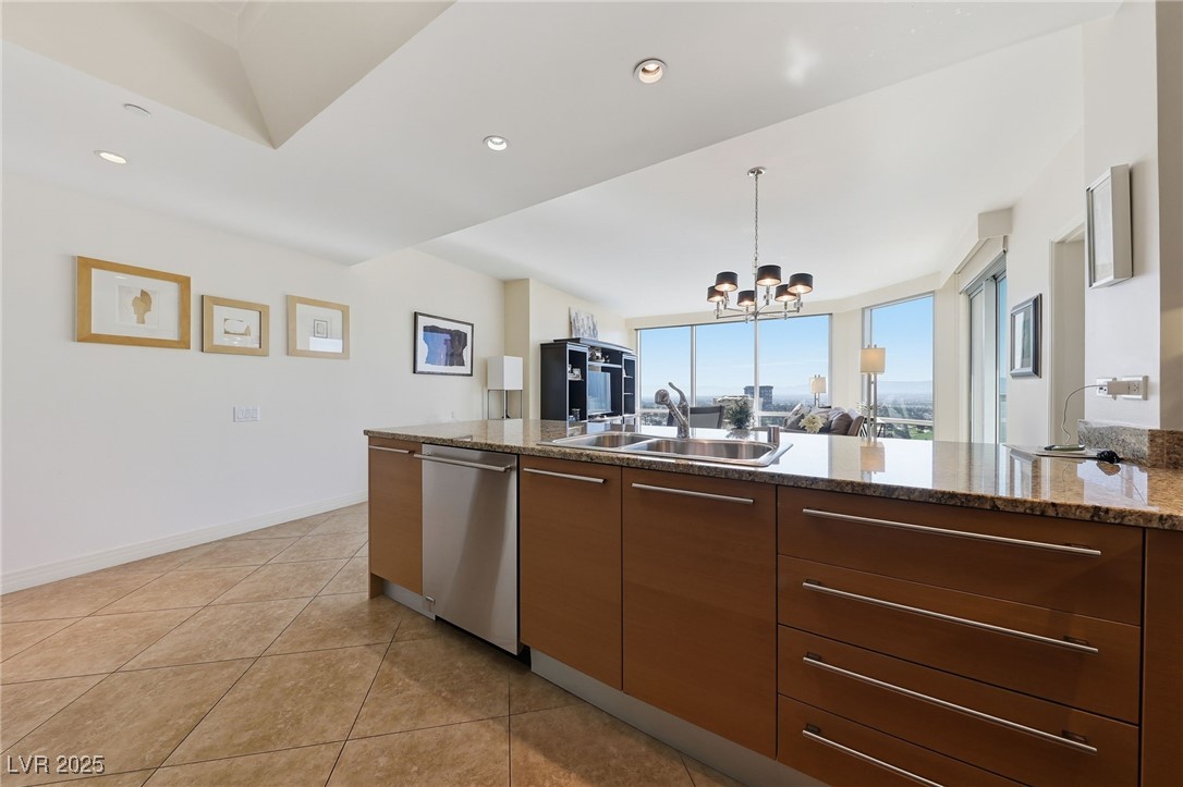 322 Karen Avenue 2001