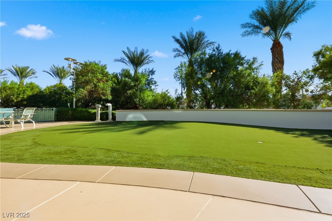 322 Karen Avenue 2001