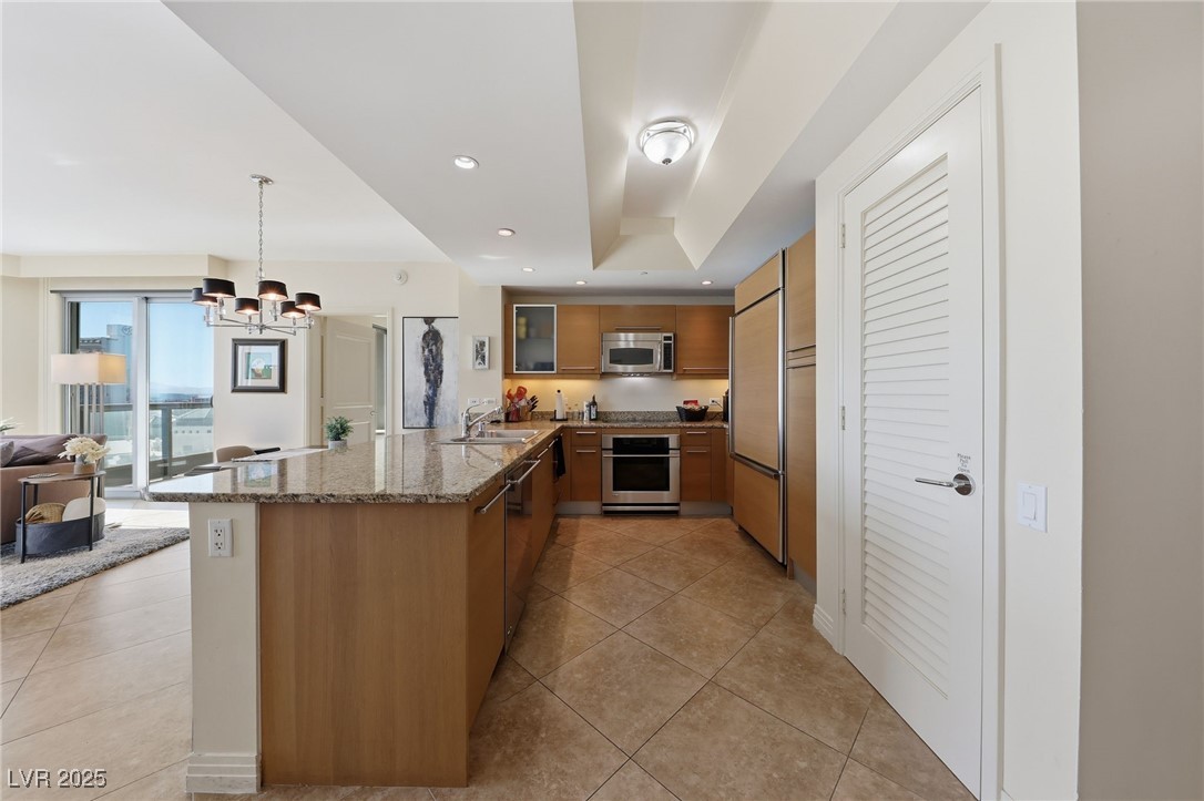 322 Karen Avenue 2001