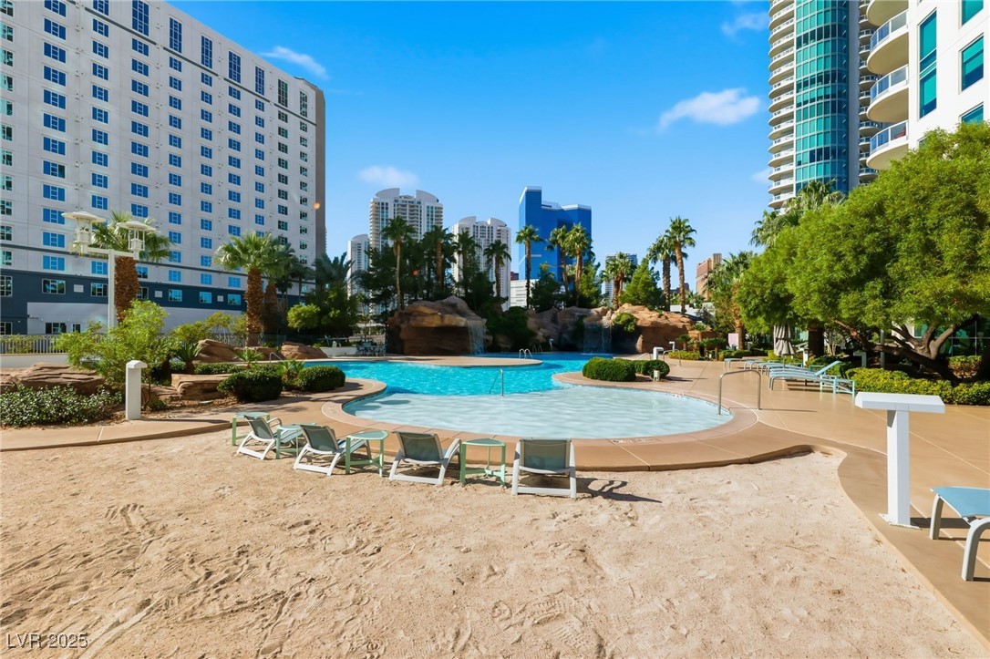 322 Karen Avenue 2001