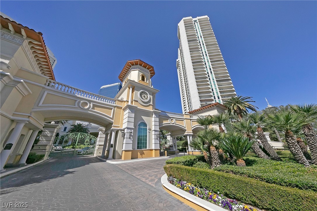 2747 Paradise Road 1205