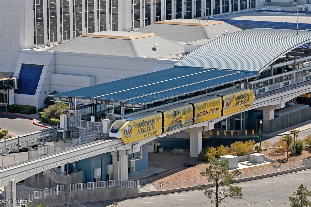 2747 Paradise Road 1205