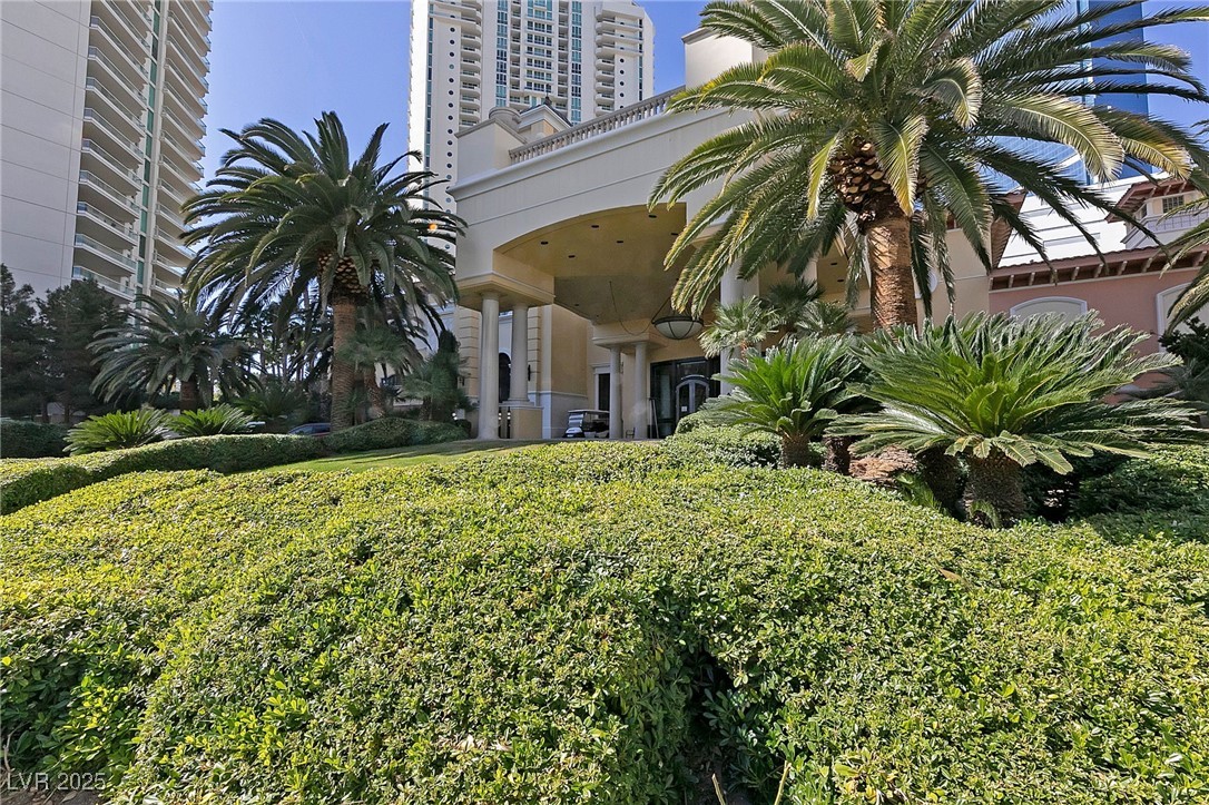 2747 Paradise Road 1205