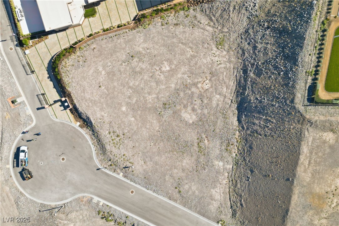 678 Dragon Point Drive