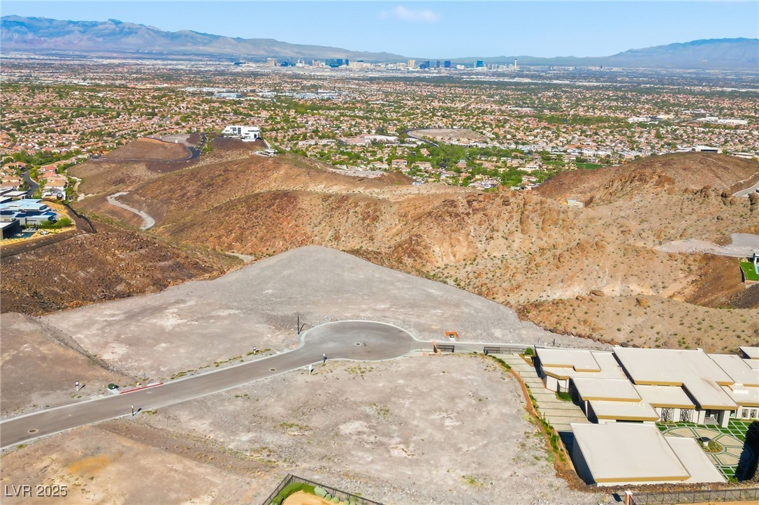 678 Dragon Point Drive