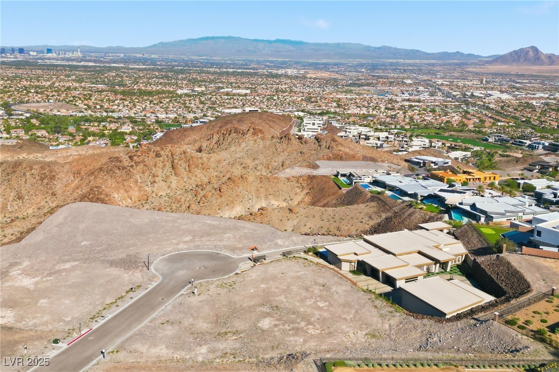 678 Dragon Point Drive