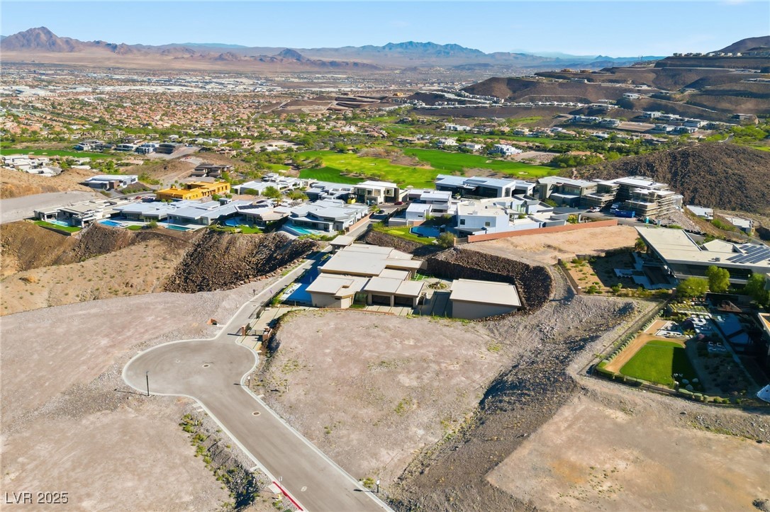 678 Dragon Point Drive