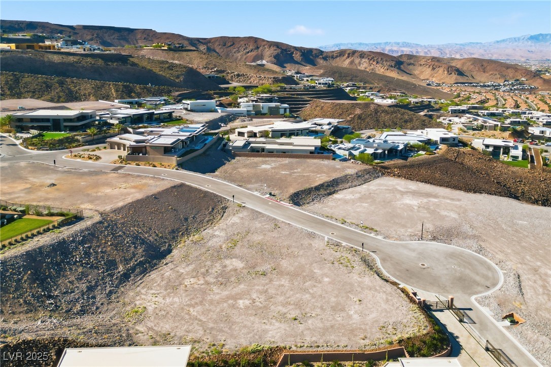 678 Dragon Point Drive