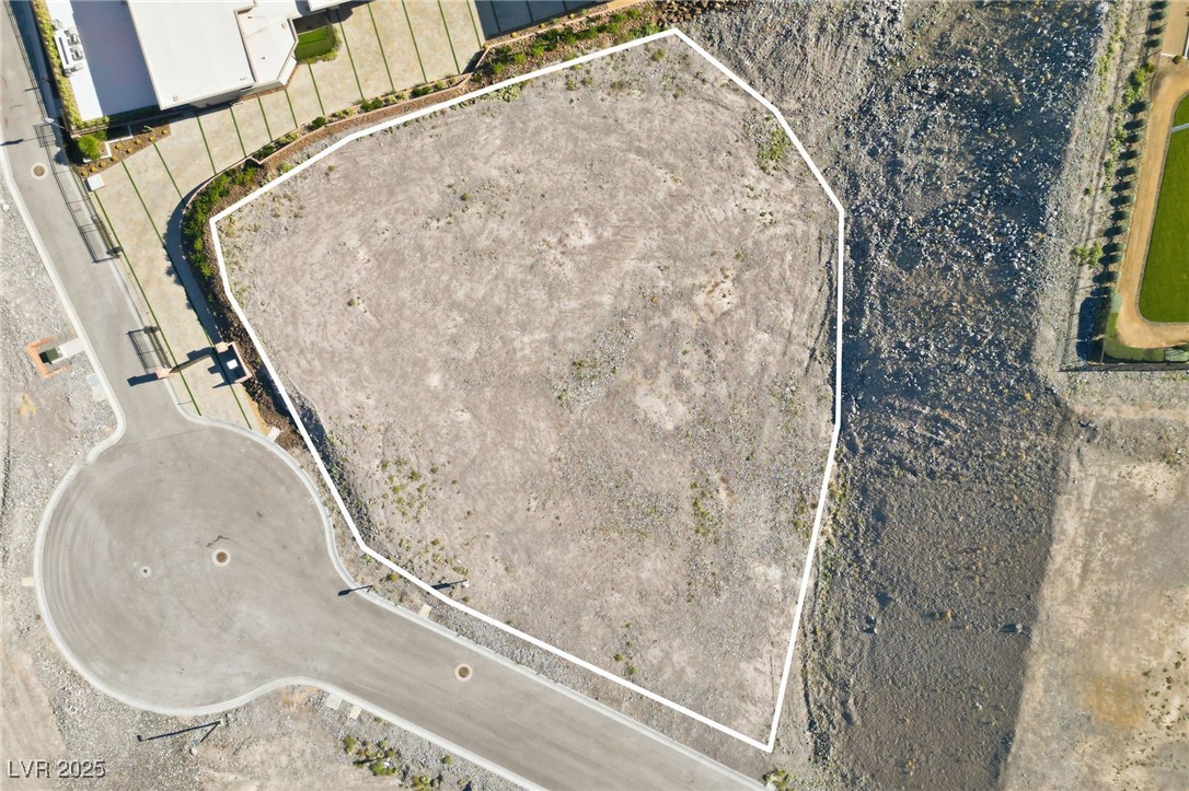 678 Dragon Point Drive