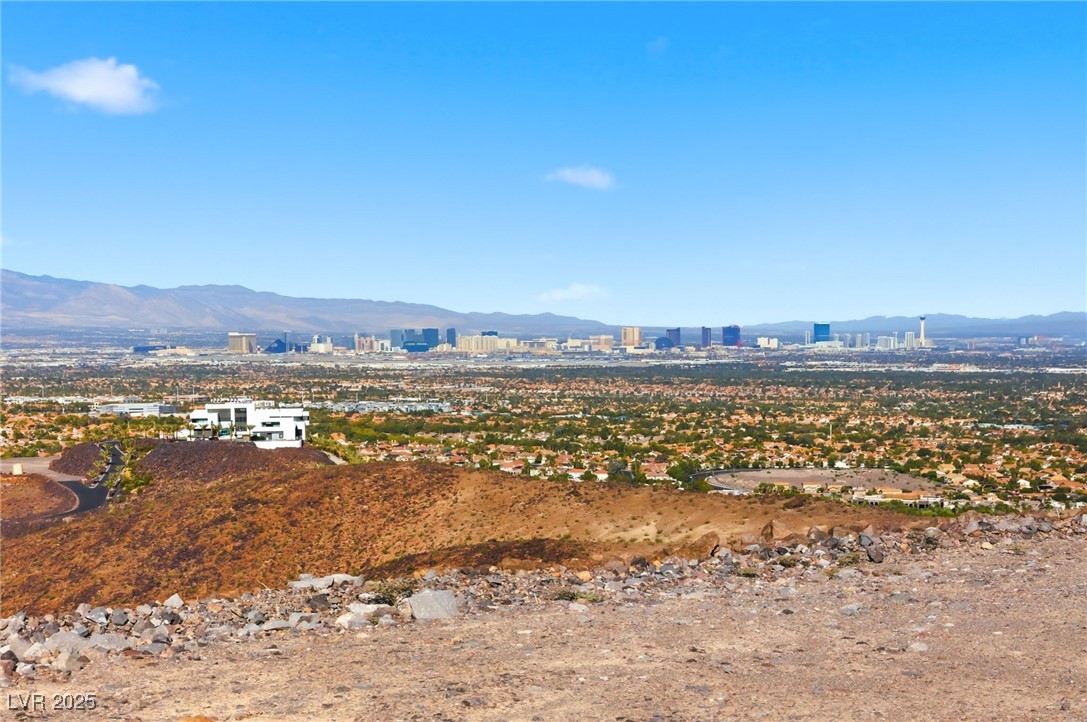 677 Dragon Point Drive