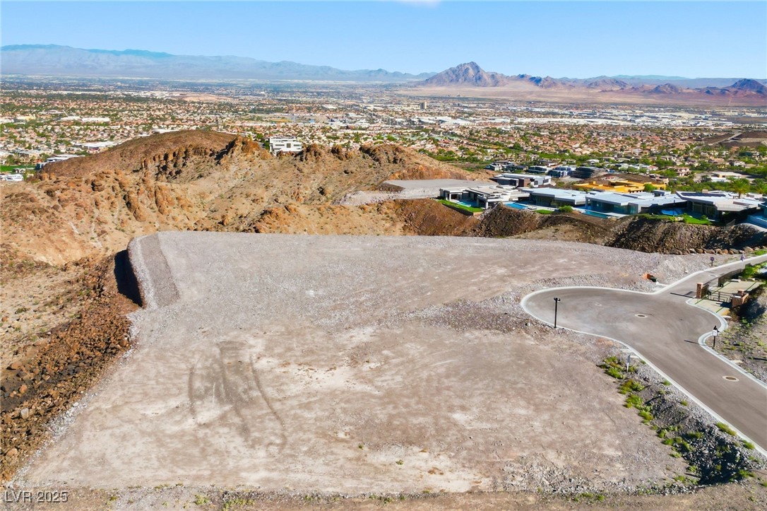 677 Dragon Point Drive