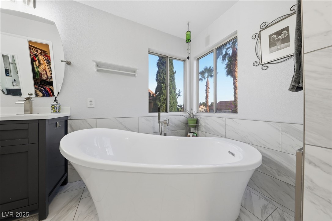 9429 Abalone Way