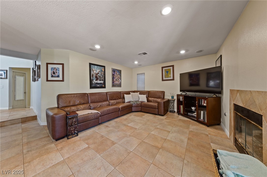 9429 Abalone Way