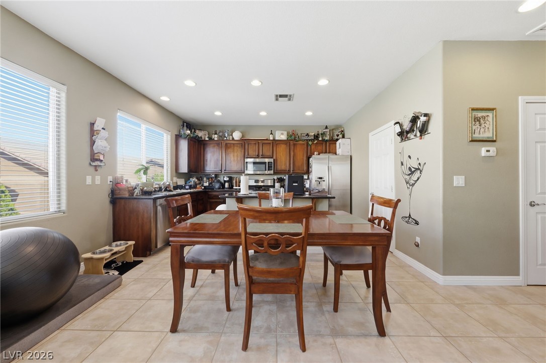 9553 Dawning Heat Street