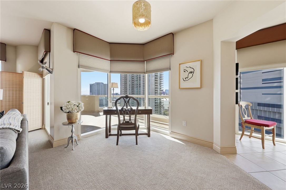 2747 Paradise Road 1205