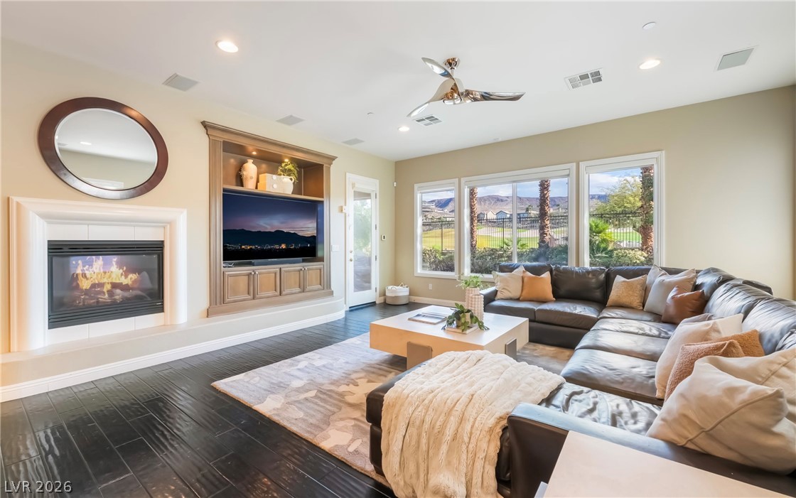 1343 Quiet River Avenue