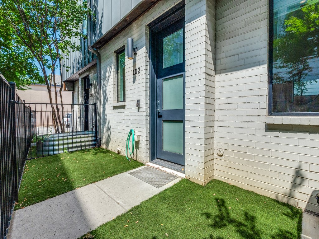 5122 Capitol Avenue 102