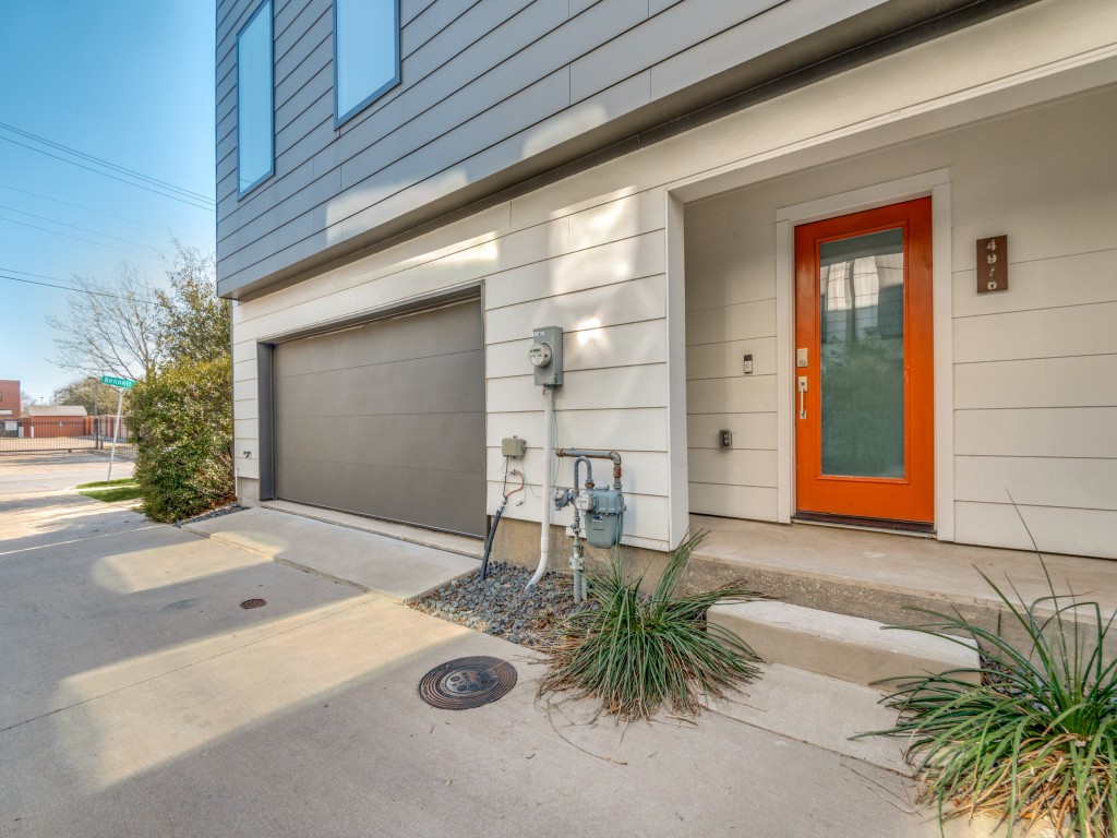 4976 Jack Court