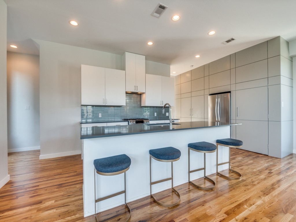4976 Jack Court