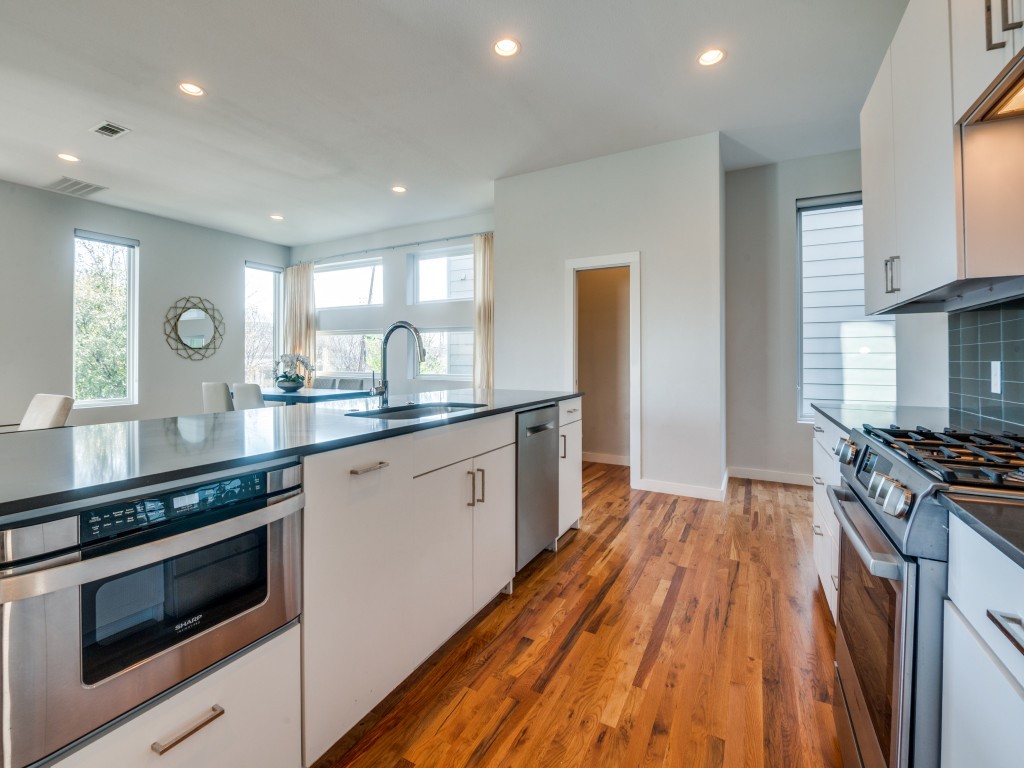 4976 Jack Court