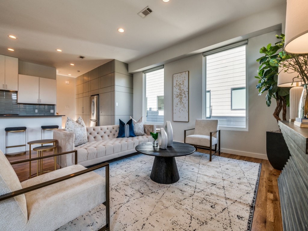4976 Jack Court