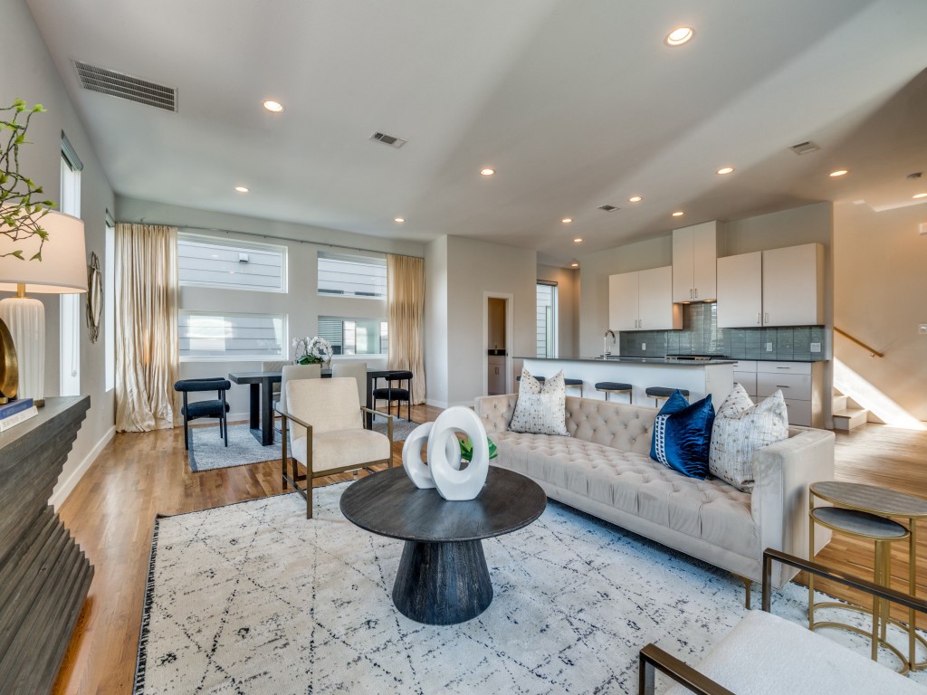 4976 Jack Court