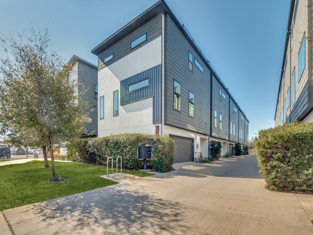 4976 Jack Court