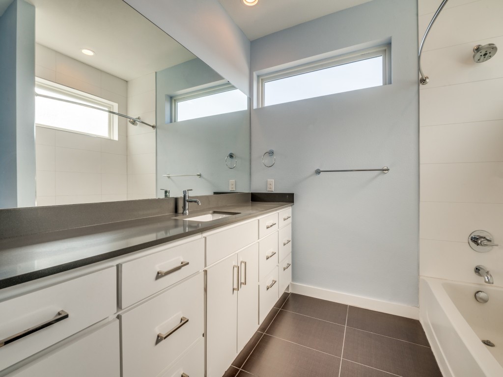 4976 Jack Court